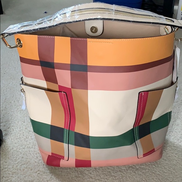 TOTE (New) - Picture 1 of 6